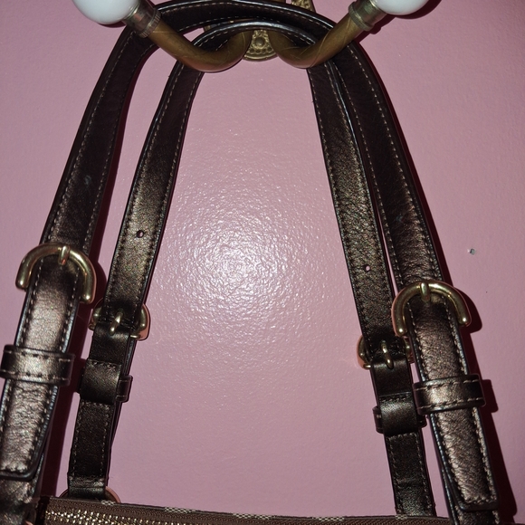 Sold - Picture 4 of 5